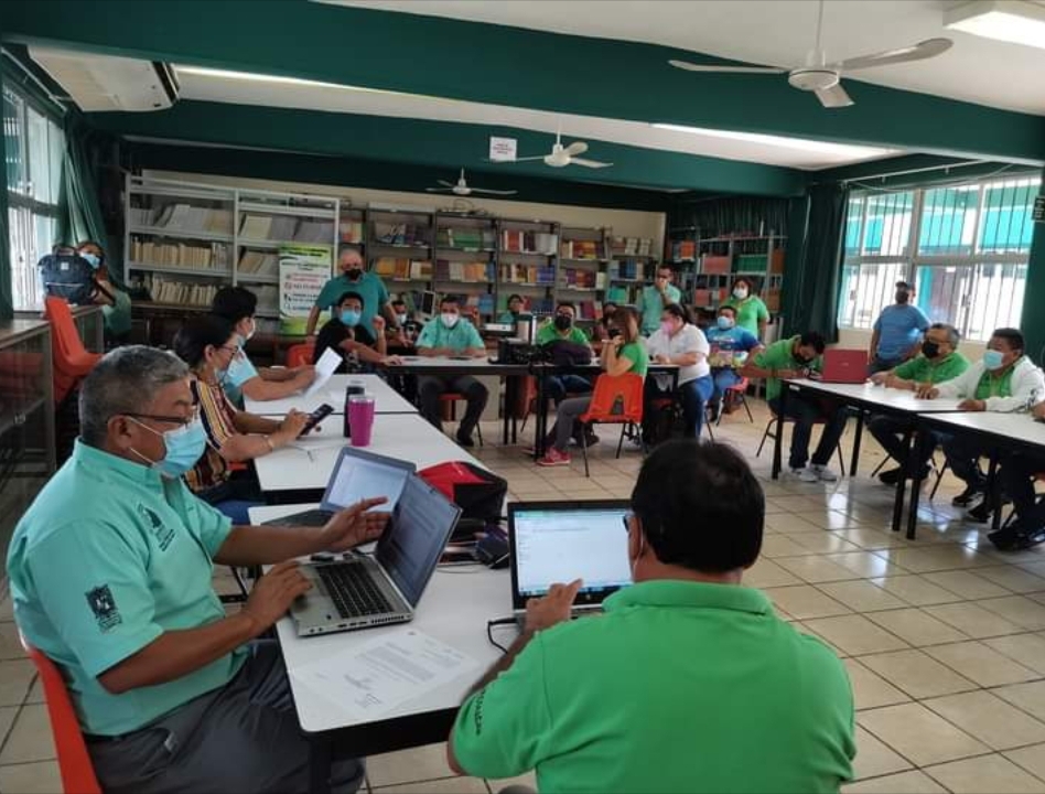 Los docentes de Tenabó participaron en la planeación del regreso a clases escalonado en el municipio