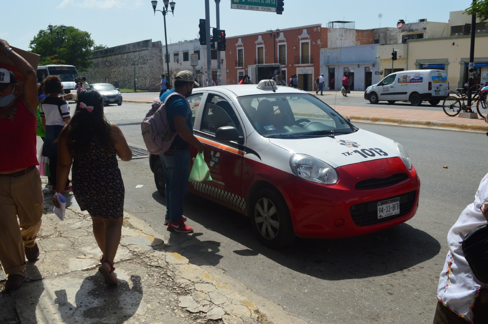 La mitad de los 850 ruleteros en el municipio de Campeche necesitan actualizar o pagar documentos de circulación, pero afirman que no pueden por la lentitud de autoridades