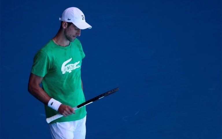 Novak permanecerá en prisión