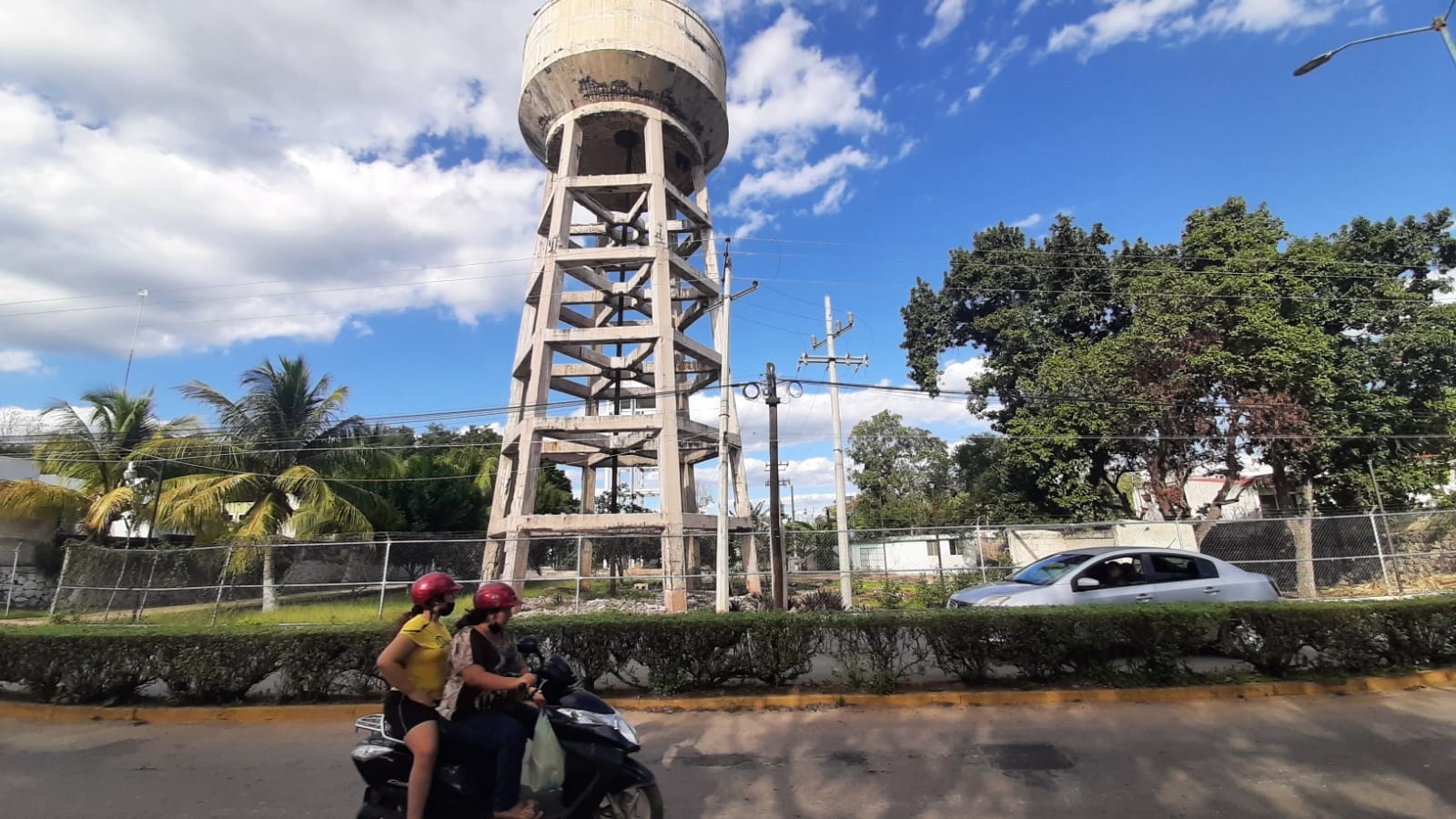 El equipo estuvo en funcionamiento durante 30 años y hace 20 salió de operación, pero desde entonces ya presentaba fallas y desprendimiento de concreto El equipo estuvo en funcionamiento durante 30 años y hace 20 salió de operación, pero desde entonces ya presentaba fallas y desprendimiento de concreto