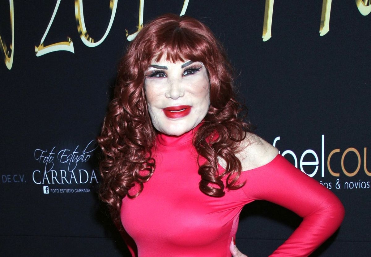 Descubre el nuevo look de Lyn May; rejuvenece y da de qué hablar