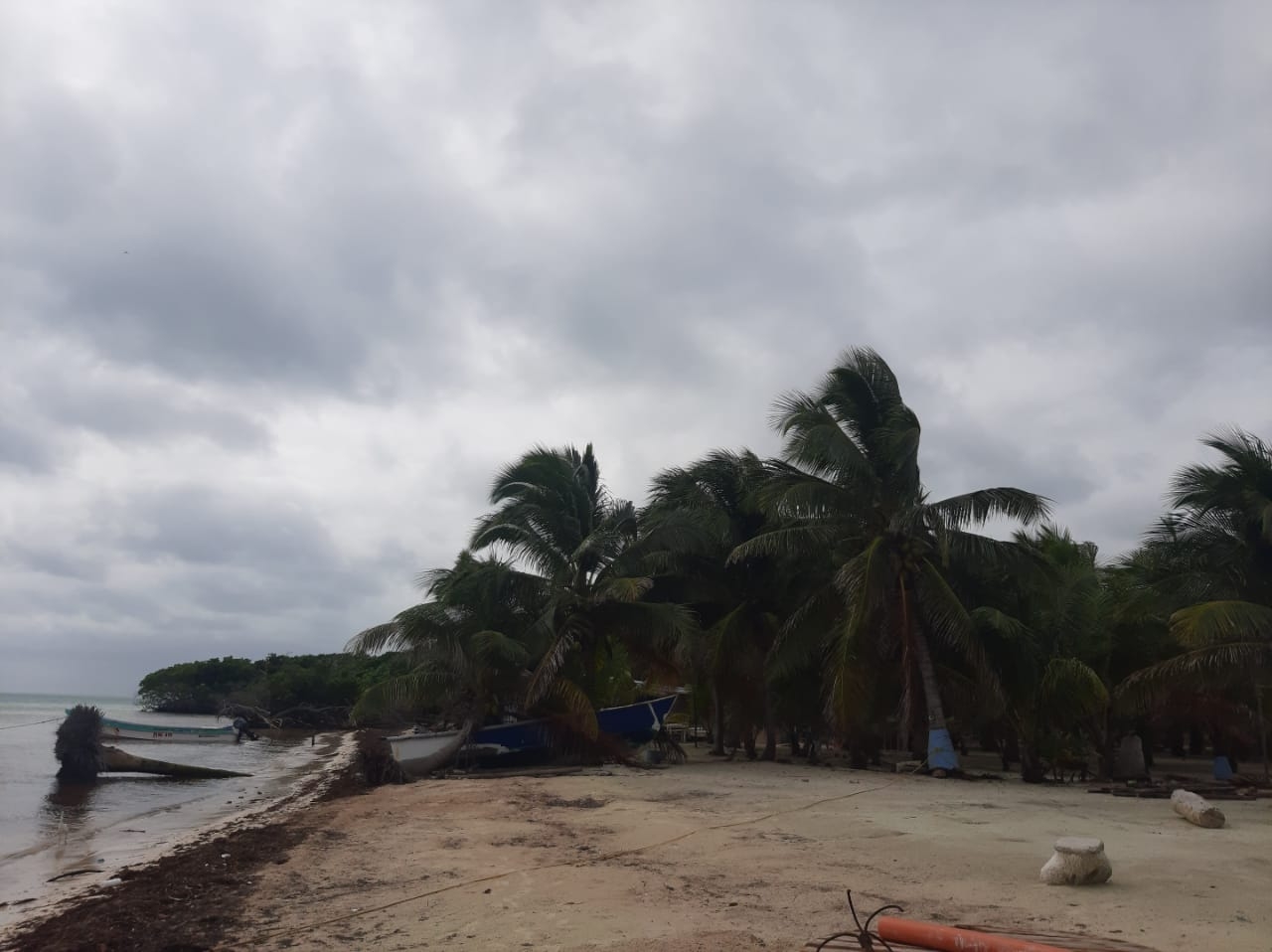 Frente frío impide a pescadores realizar sus actividades en Felipe Carrillo Puerto