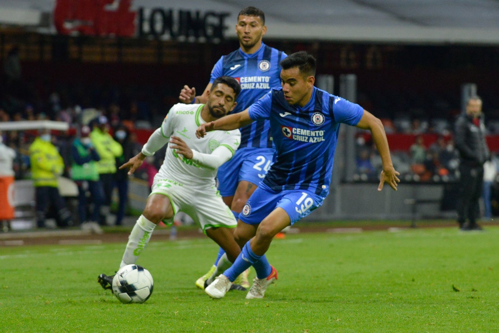 El presente torneo del futbol mexicano empezó con sorpresas.