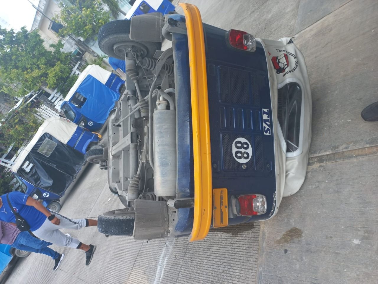 El conductor de taxi que se dio a la fuga impactó de costado al mototaxista El conductor de taxi que se dio a la fuga impactó de costado al mototaxista