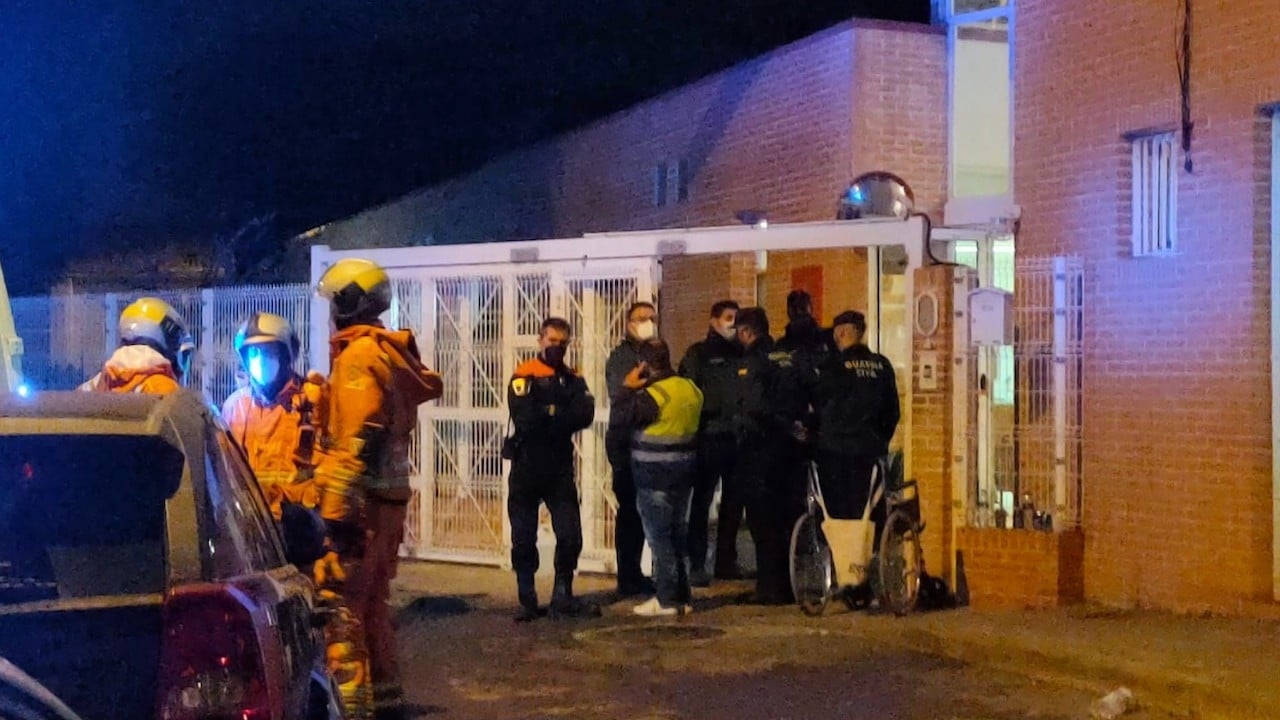 El siniestro se registró la madrugada de este miércoles, y que del lugar se rescataron a 25 personas entre las llamas El siniestro se registró la madrugada de este miércoles, y que del lugar se rescataron a 25 personas entre las llamas