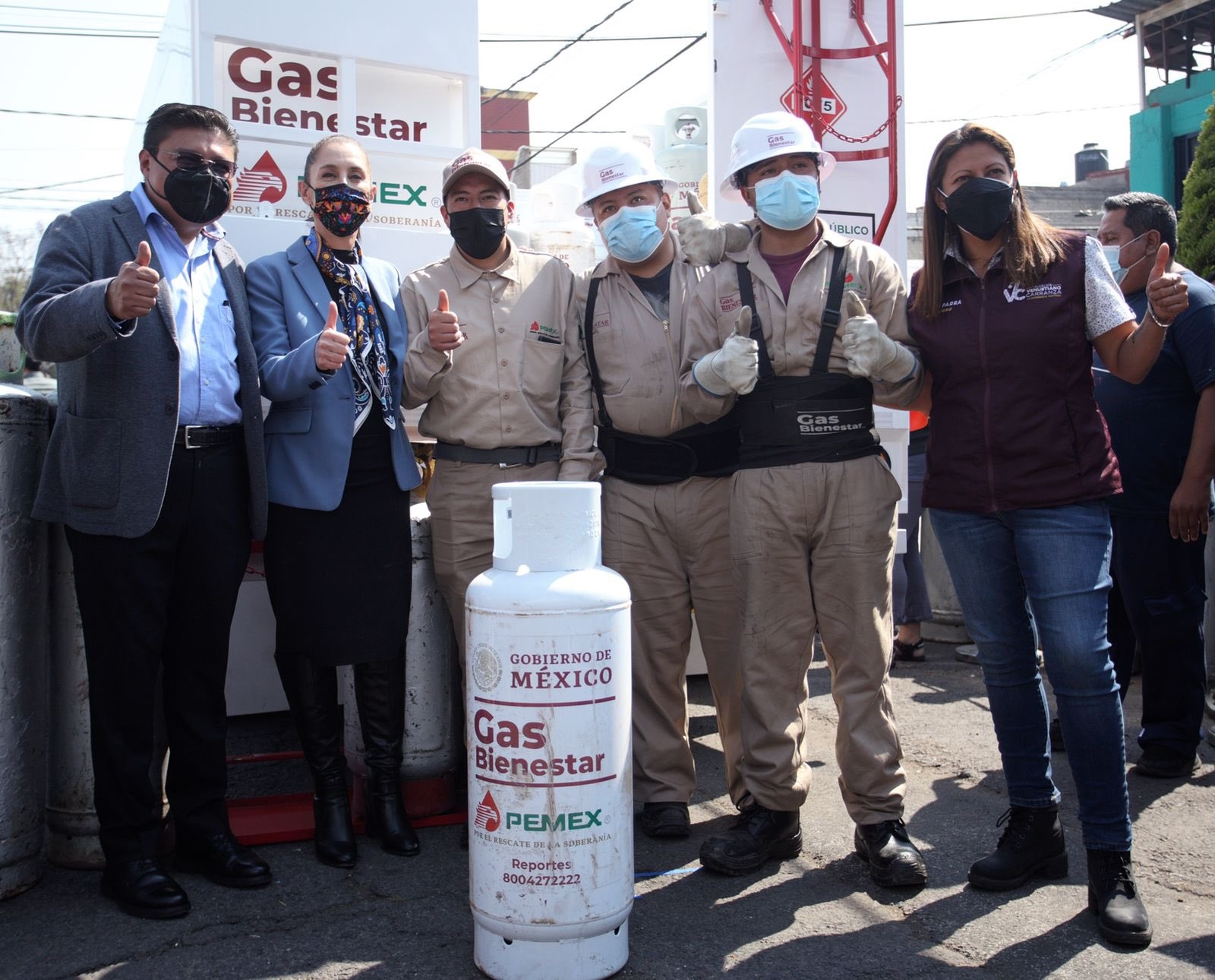 Claudia Sheinbaum estuvo presente en el arranque de la venta de Gas Bienestar en la sexta y séptima alcaldía de la CDMX. Foto: Twitter @Claudiashein Claudia Sheinbaum estuvo presente en el arranque de la venta de Gas Bienestar en la sexta y séptima alcaldía de la CDMX. Foto: Twitter @Claudiashein