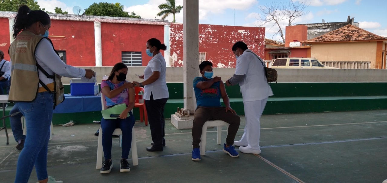 Se logró aplicar la vacuna a 455 jóvenes de un total que tenían programados de 500 Se logró aplicar la vacuna a 455 jóvenes de un total que tenían programados de 500