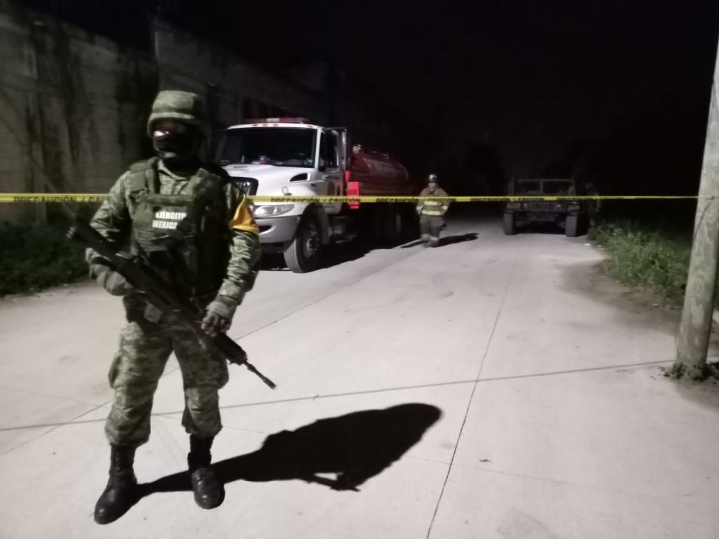 Las dos personas que se encontraban en el sitio al parecer extranjeros fueron detenidas Las dos personas que se encontraban en el sitio al parecer extranjeros fueron detenidas