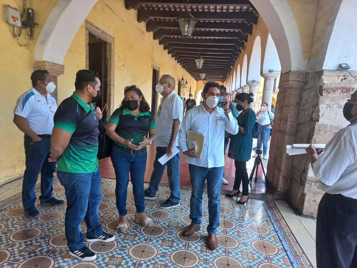 Los profesores protestaron que su inconformidad es debido al aumento de casos de coronavirus en el Estado Los profesores protestaron que su inconformidad es debido al aumento de casos de coronavirus en el Estado