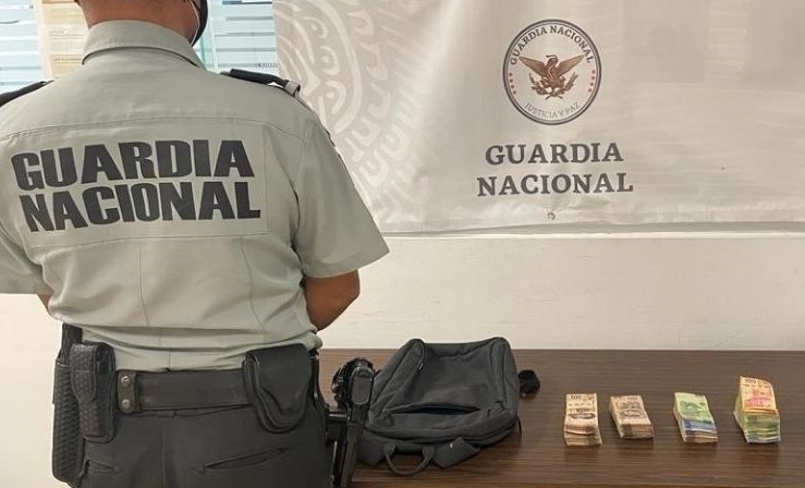 Al pasajero le leyeron la Cartilla de Derechos que Asisten a las Personas en Detención y fue inscrito en el Registro Nacional de Detenciones