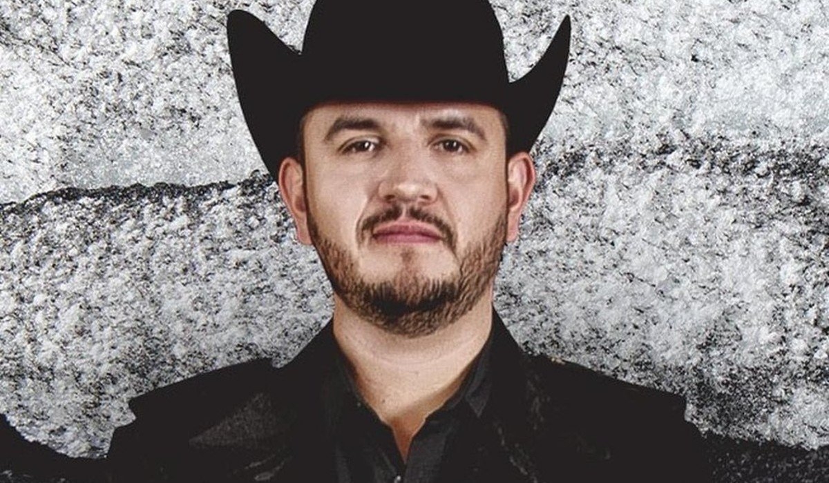 Se especula que Edén Muñóz abandonó Calibre 50; ésta es la prueba que lo confirmaría Se especula que Edén Muñóz abandonó Calibre 50; ésta es la prueba que lo confirmaría
