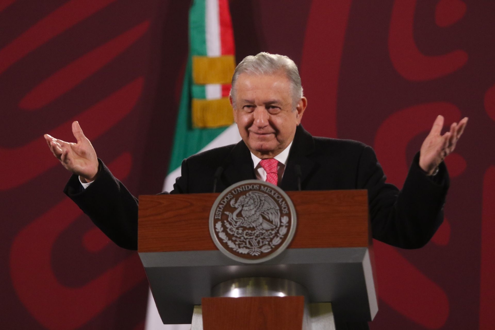 El presidente Andrés Manuel López Obrador informó que su testamento político se dará a conocer cuando él "deje de existir".
