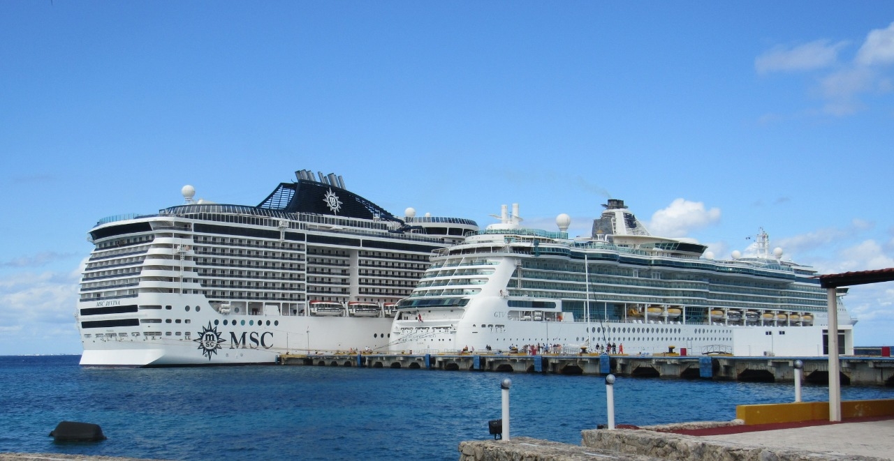 Los prestadores de servicios turísticos en Cozumel esperan que con la llegada de cruceros a la isla, su economía se vea mejorada Los prestadores de servicios turísticos en Cozumel esperan que con la llegada de cruceros a la isla, su economía se vea mejorada