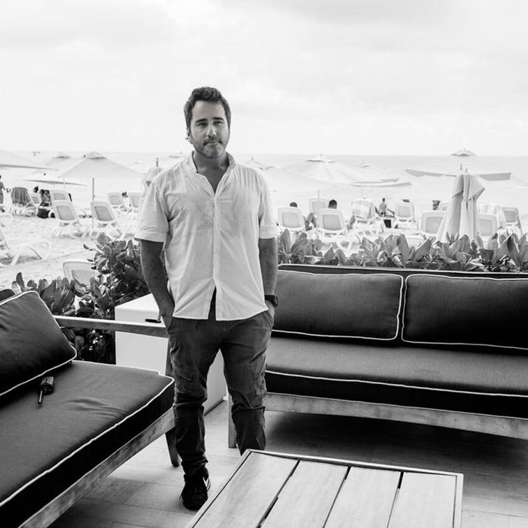 Federico Mazzoni llegó a México en 2002 y decidió establecerse en Playa del Carmen, Quintana Roo Federico Mazzoni llegó a México en 2002 y decidió establecerse en Playa del Carmen, Quintana Roo