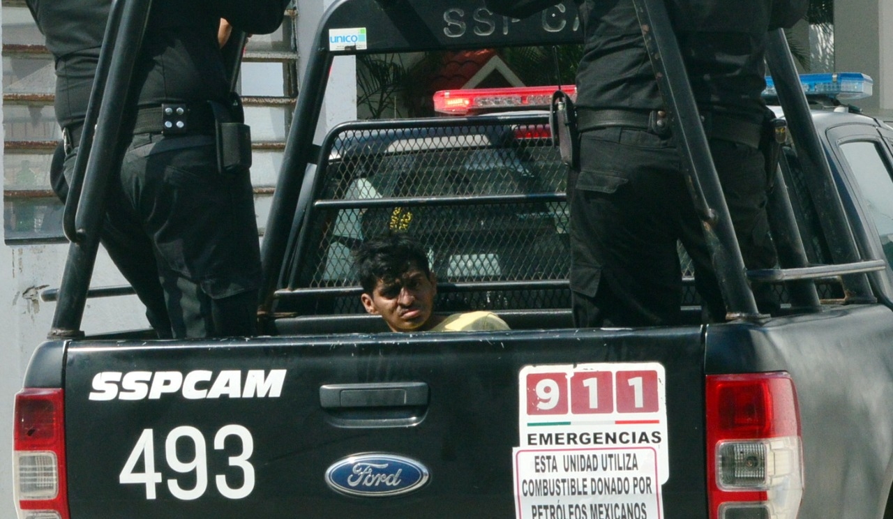 La policía llegó para detenerlo