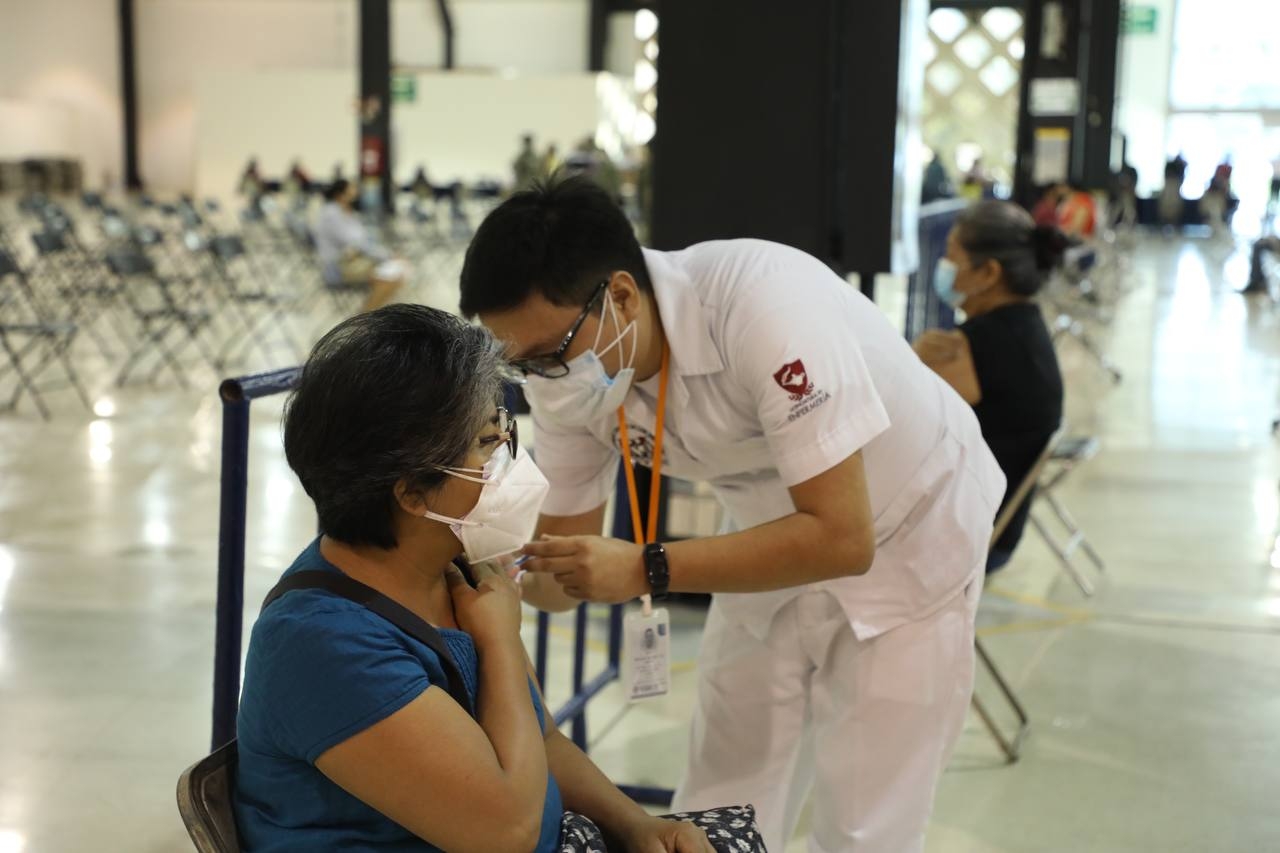 Los números de contagios siguen a la baja