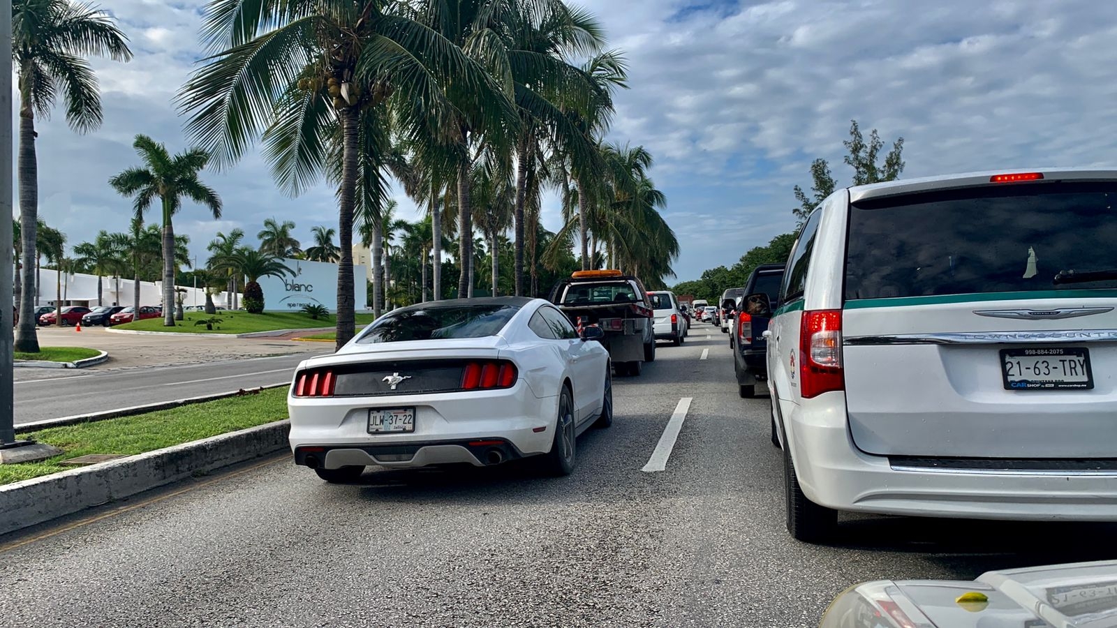 Los automovilistas esperaron un tiempo de aproximadamente media hora para retomar la circulación fluida en la Zona Hotelera de Cancún