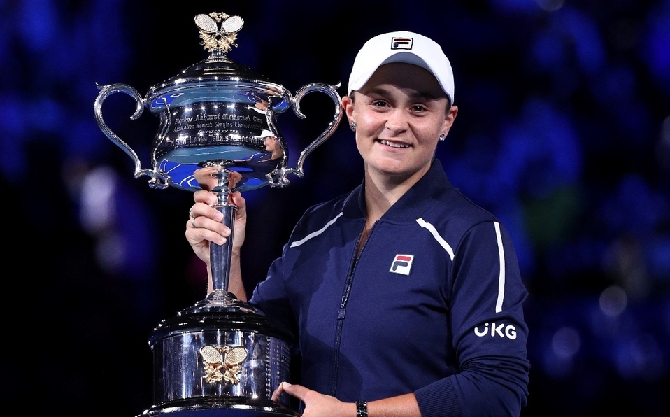 La tenista Ashleigh Barty le puso fin a la 'maldición' al ser la primera australiana que conquista el título local después de 44 años La tenista Ashleigh Barty le puso fin a la 'maldición' al ser la primera australiana que conquista el título local después de 44 años