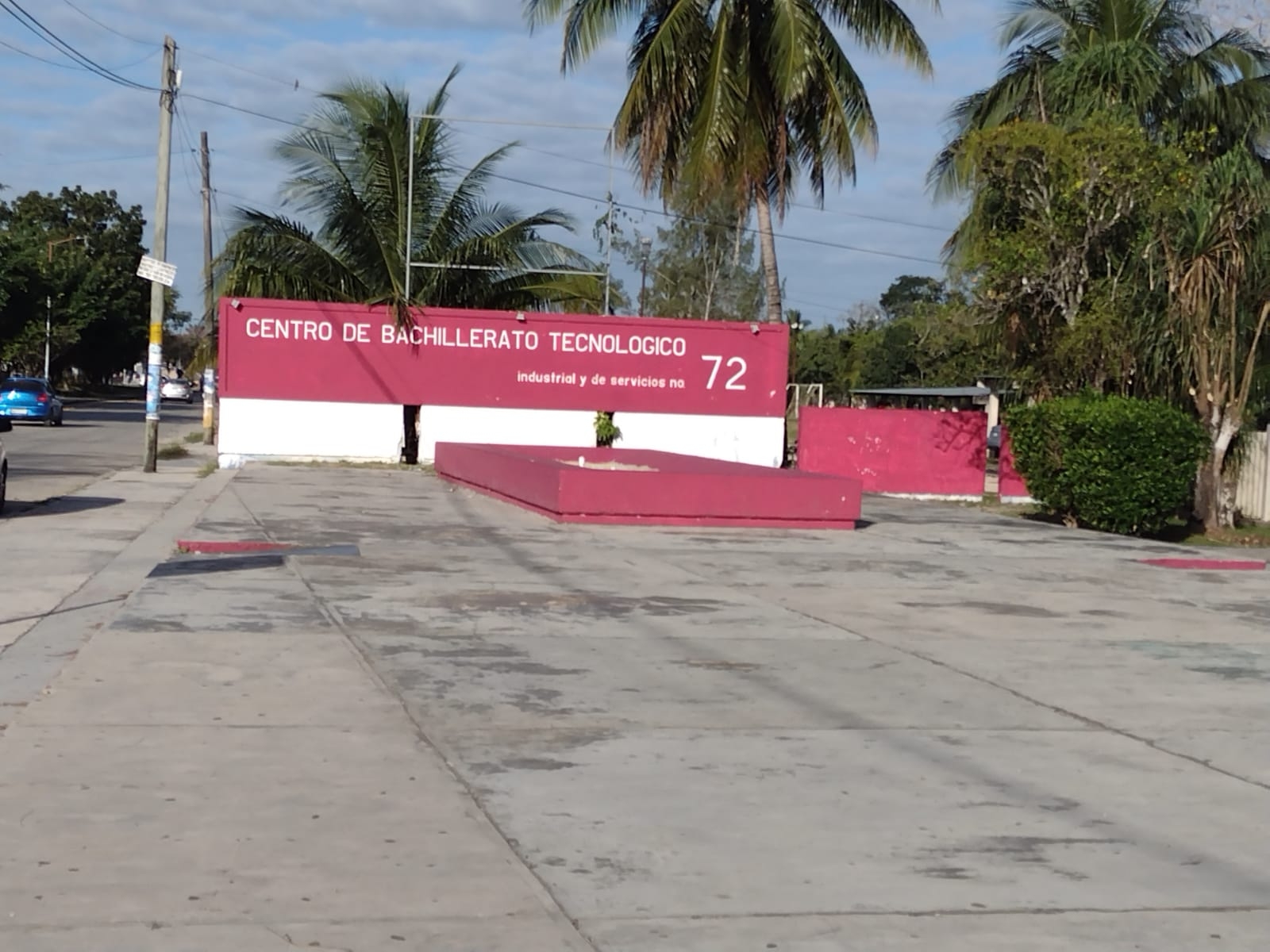 El director del Cbtis 72 informó que aplicarán un filtro sanitario riguroso a los estudiantes en la entrada de la institución El director del Cbtis 72 informó que aplicarán un filtro sanitario riguroso a los estudiantes en la entrada de la institución