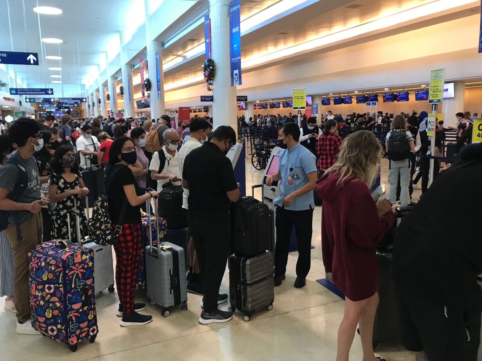 Turistas refirieron a Por Esto! que hoy no hubo atraso en vuelos, por lo que saldrán a tiempo del aeropuerto de Cancún Turistas refirieron a Por Esto! que hoy no hubo atraso en vuelos, por lo que saldrán a tiempo del aeropuerto de Cancún