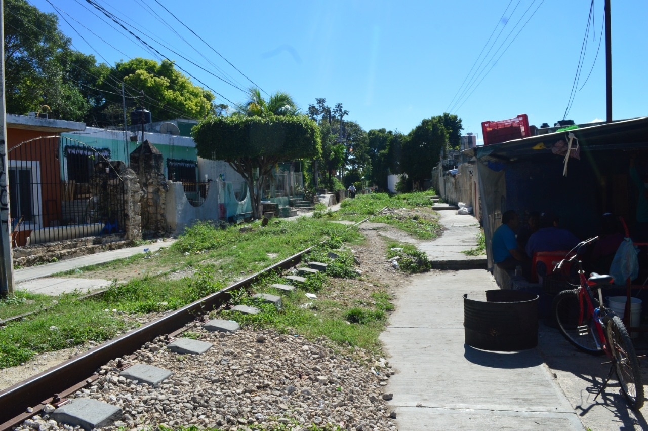 El Tren Ligero pasaría por los derechos de vías ya existentes, al ser Fonatur quien tiene la concesión