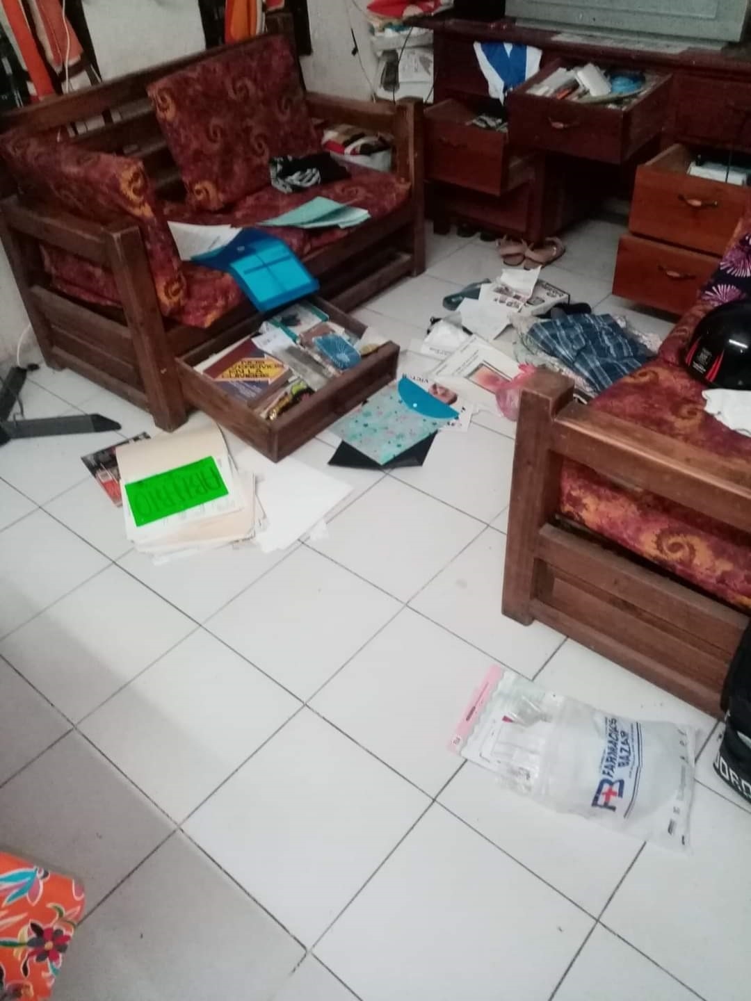 La afectada no estaba en su domicilio cuando sucedió el atraco, por lo que al llegar en la mañana descubrió que la habían asaltado