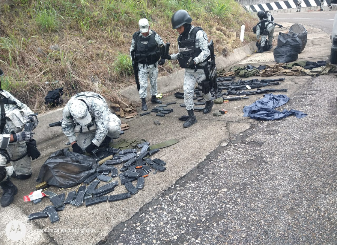 De acuerdo con los primeros reportes, el enfrentamiento se habría dado entre elementos del Ejército mexicano, Guardia Nacional y civiles armados. De acuerdo con los primeros reportes, el enfrentamiento se habría dado entre elementos del Ejército mexicano, Guardia Nacional y civiles armados.