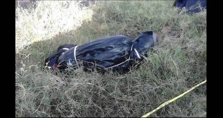 El lugar fue acordonado por las autoridades, hasta el momento se desconoce la identidad del cuerpo