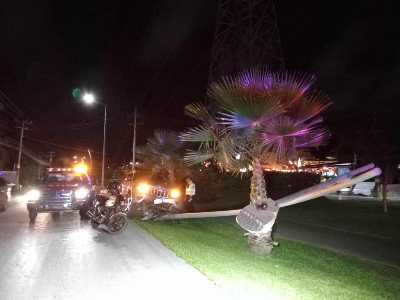 Mujer protagoniza aparatoso accidente vial en Cancún Mujer protagoniza aparatoso accidente vial en Cancún