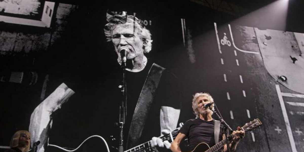 Durante el concierto de este viernes en el Palacio de los Deportes. Foto: Especial
