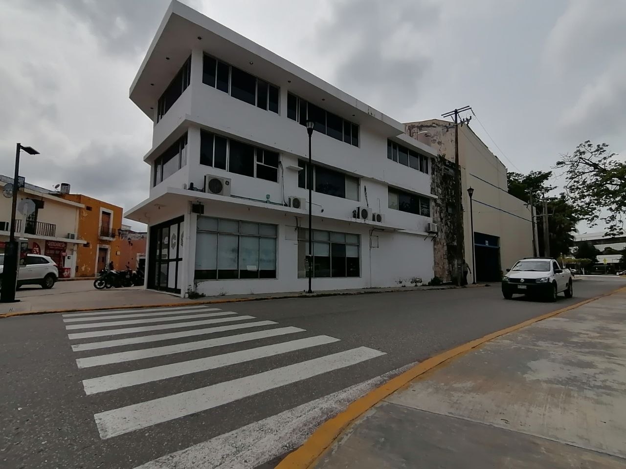 Un ciudadano tendría que trabajar por casi 18 años para obtener el valor de la renta diaria Un ciudadano tendría que trabajar por casi 18 años para obtener el valor de la renta diaria