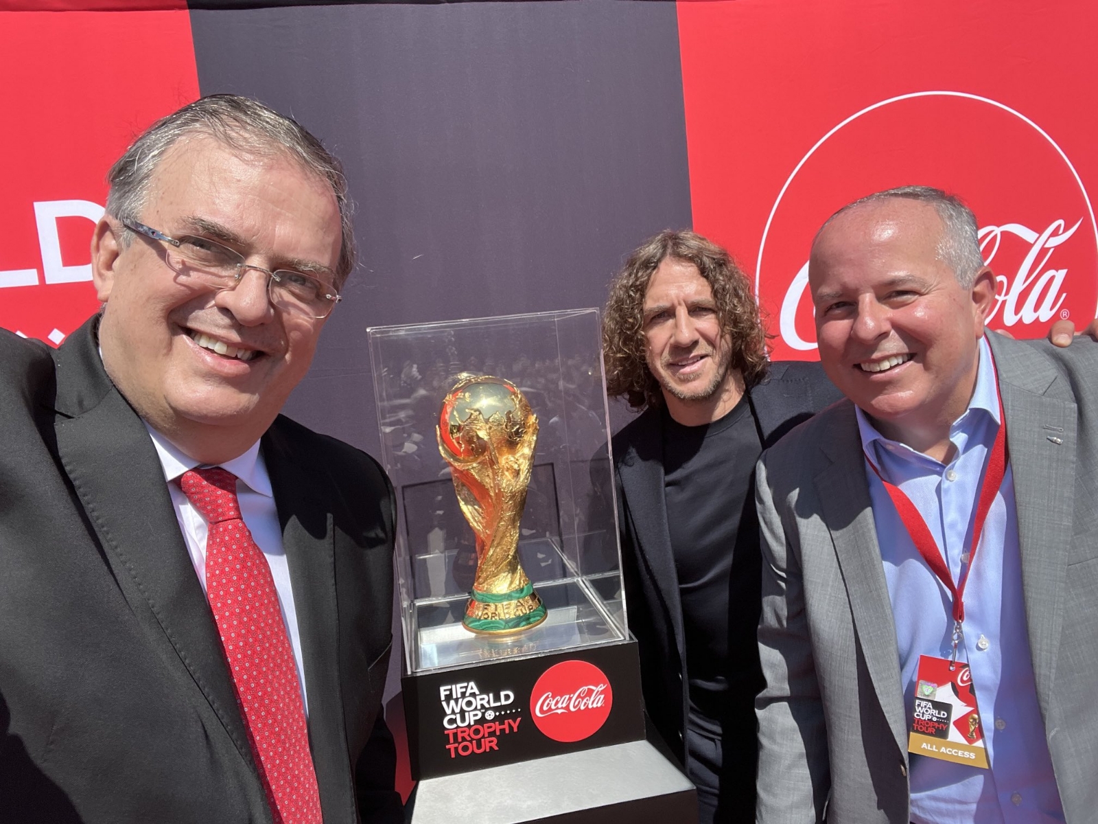La Copa de la FIFA llegó a México este sábado