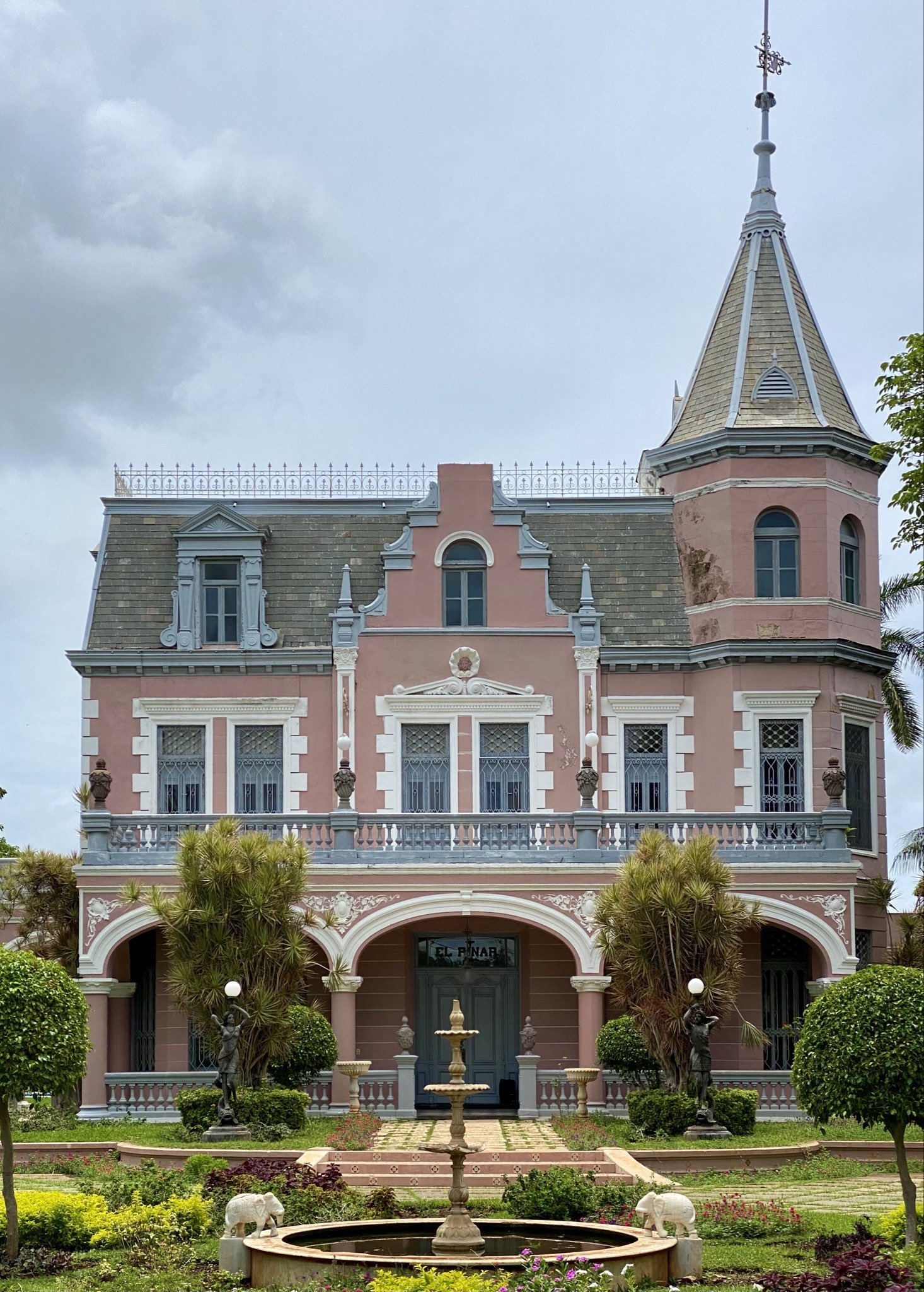 La casa El Pinar de Mérida es una de las más hermosas, pero hay una leyenda sobre un hecho misterioso de hace cientos de años La casa El Pinar de Mérida es una de las más hermosas, pero hay una leyenda sobre un hecho misterioso de hace cientos de años