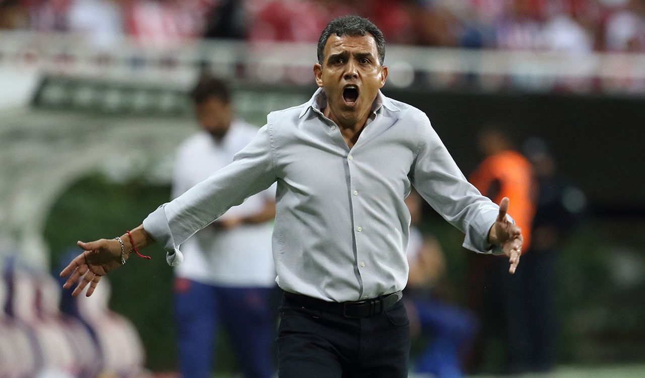 Después de seis meses al frente del equipo, Ricardo Cadena fue destituido como entrenador del Rebaño Después de seis meses al frente del equipo, Ricardo Cadena fue destituido como entrenador del Rebaño