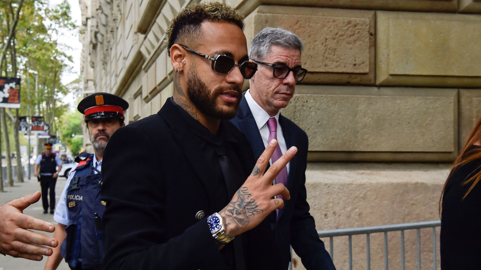 El delantero del París Saint-Germain llegó poco antes al juicio junto a sus padres