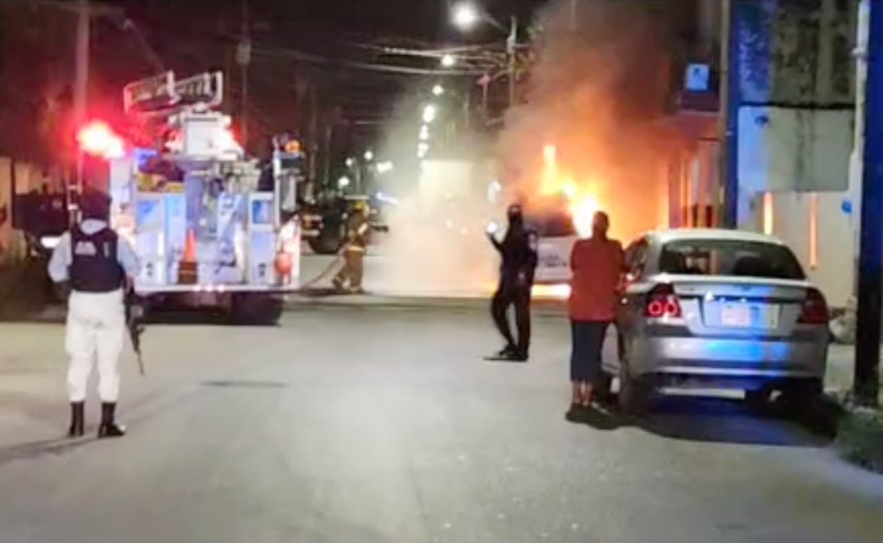El ataque a las oficinas de Por Esto! se registró durante la noche de ayer sábado