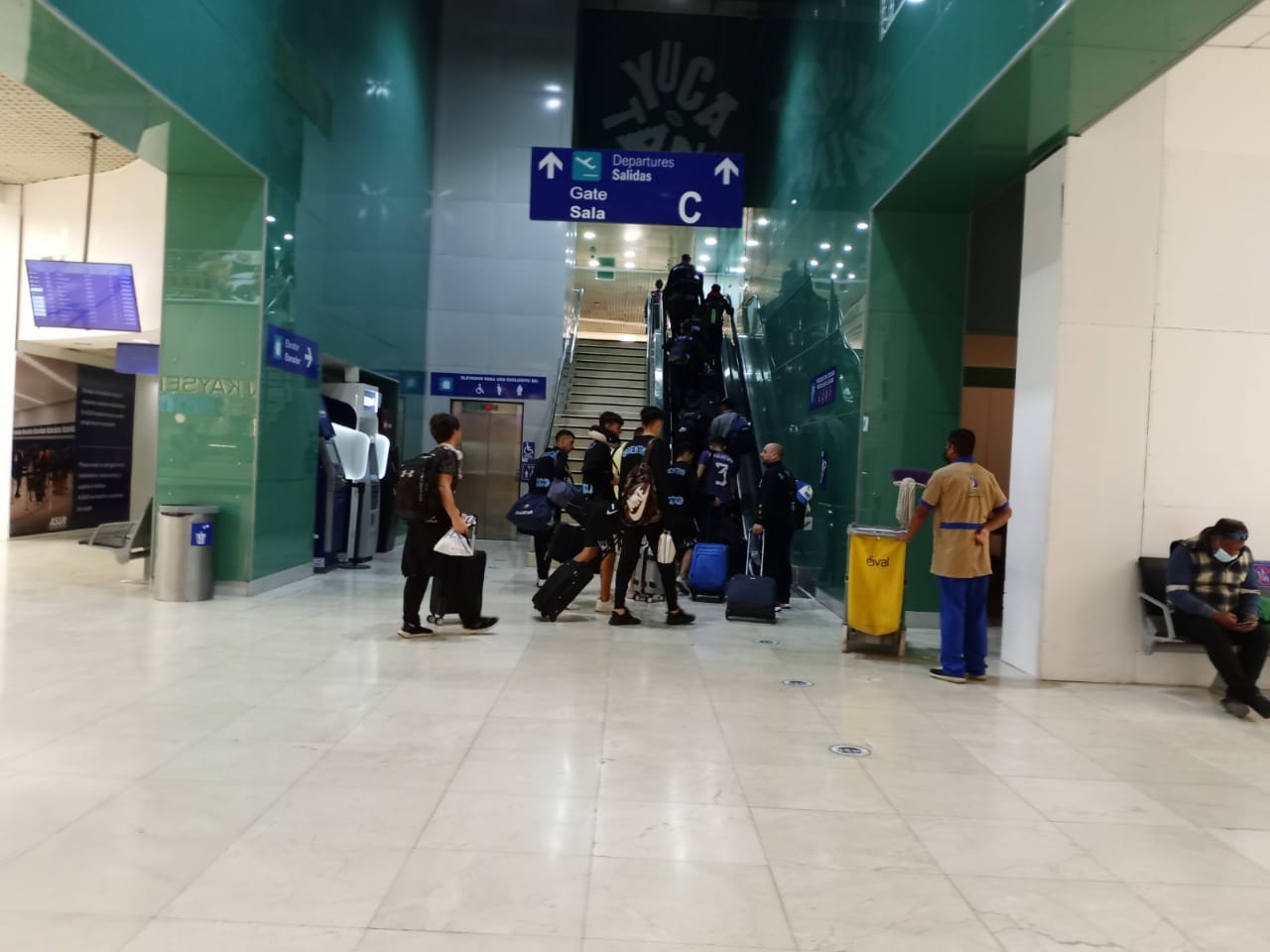 Jugadores de futsal de Argentina viajaron a la Ciudad de México, tras su participación en Mérida