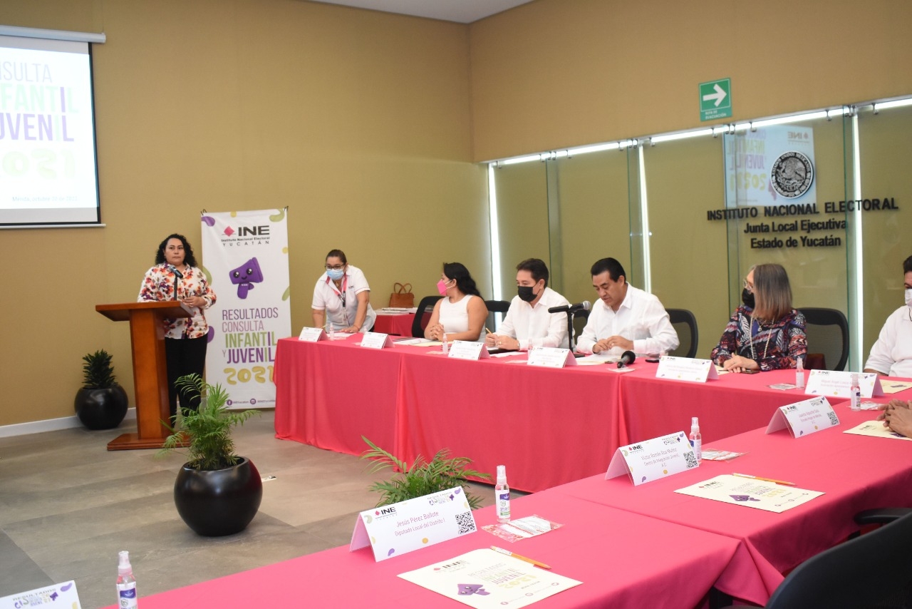 Los niños y jóvenes que participan en esta consulta son de los distritos federales 03 y 04