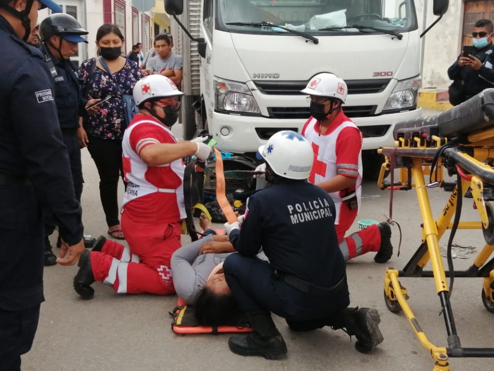 La mujer presentó fracturas en la cabeza y cuerpo