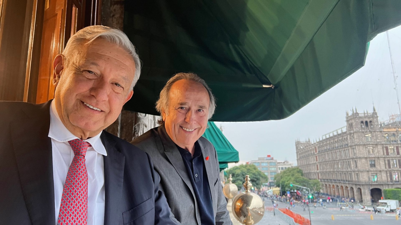 AMLO informó que recibió la visita de Joan Manuel Serrat en Palacio Nacional AMLO informó que recibió la visita de Joan Manuel Serrat en Palacio Nacional