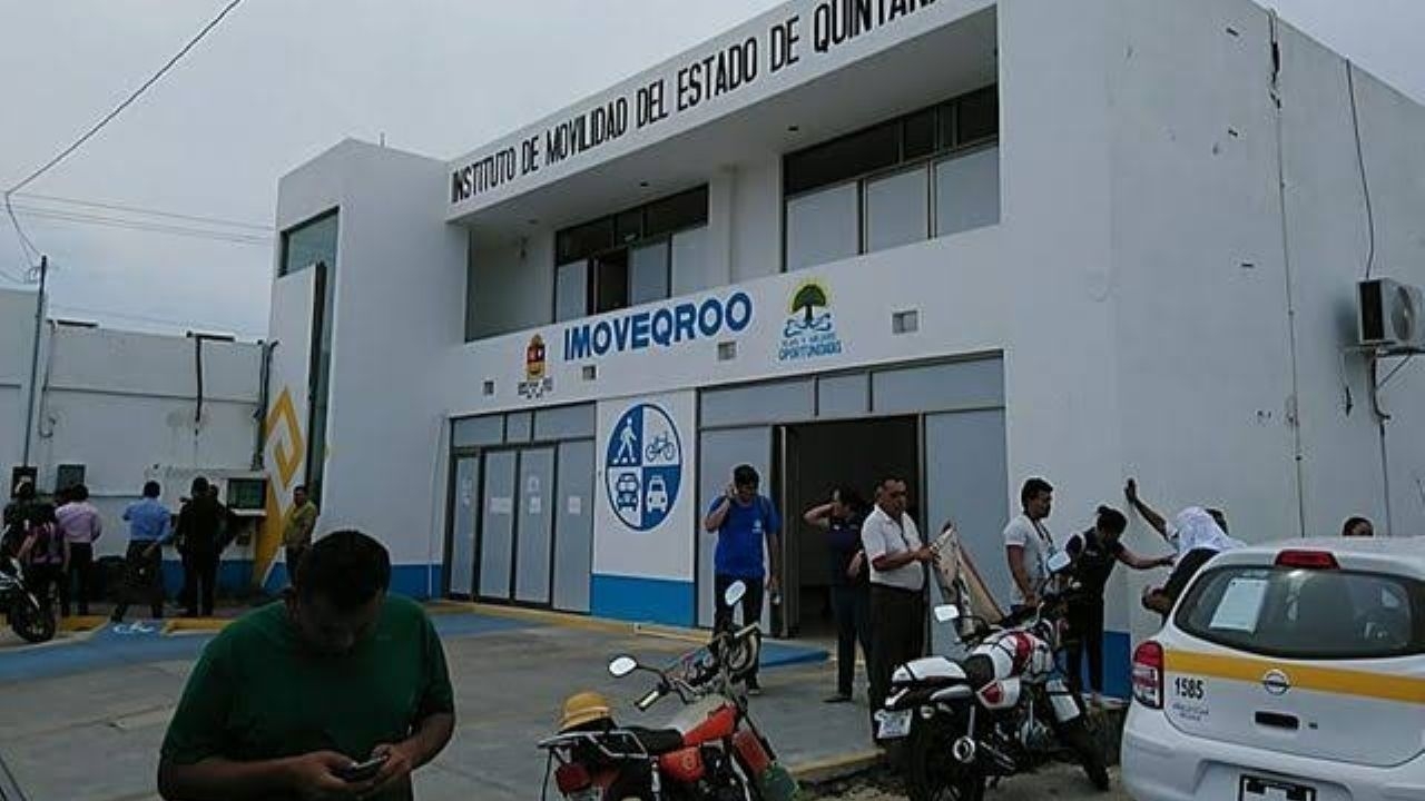 El Director del Instituto de Movilidad de Quintana Roo, Rodrigo Alcázar, dijo que los estatutos actuales “fueron hechos con prisa y sin conciencia” El Director del Instituto de Movilidad de Quintana Roo, Rodrigo Alcázar, dijo que los estatutos actuales “fueron hechos con prisa y sin conciencia”