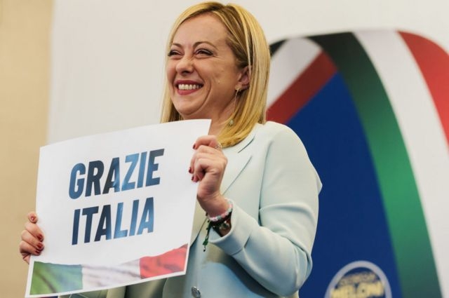 Giorgia Meloni, juró hoy el cargo de nueva ministra de Italia, la primera mujer en ese puesto de la historia del país Giorgia Meloni, juró hoy el cargo de nueva ministra de Italia, la primera mujer en ese puesto de la historia del país