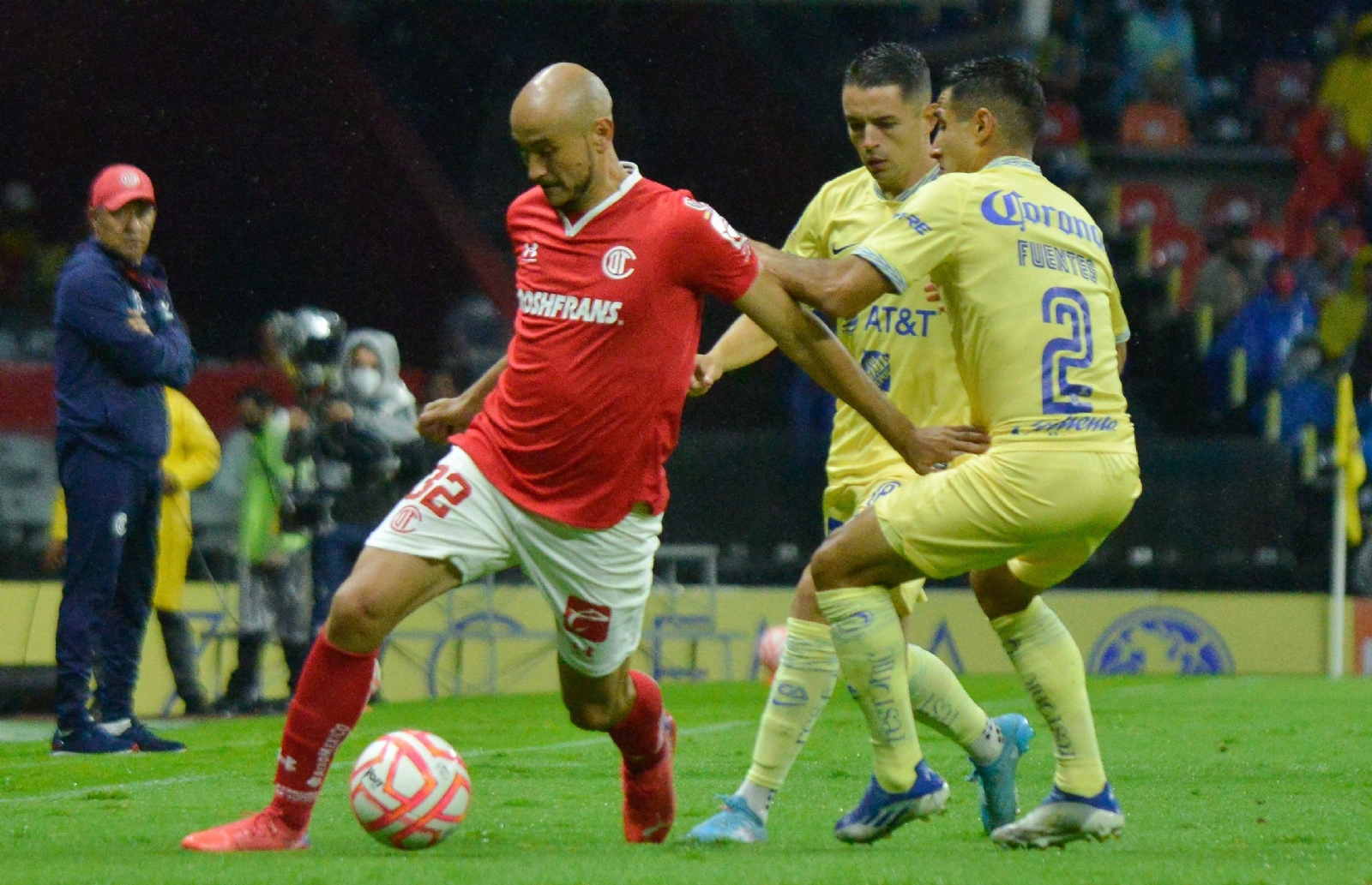 América y Toluca se miden en el Azteca por la vuelta de las semifinales. América y Toluca se miden en el Azteca por la vuelta de las semifinales.