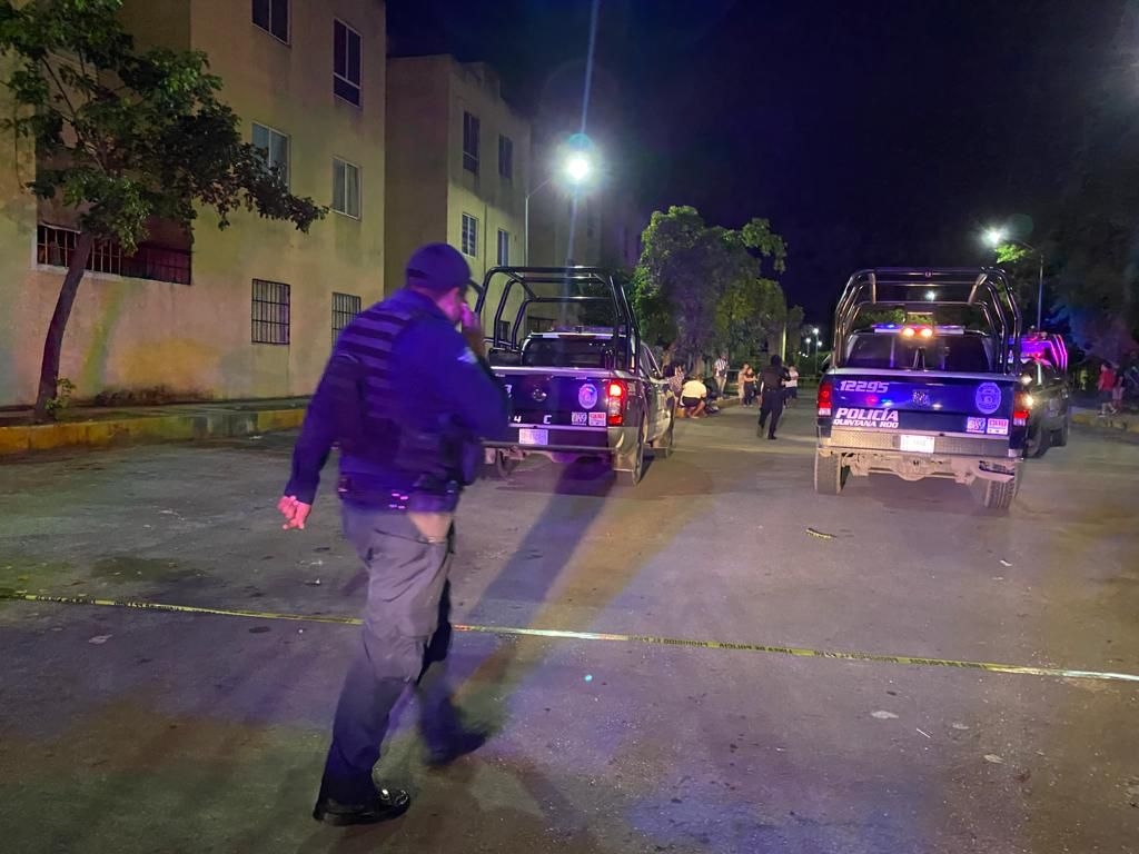 De varios balazos asesina a un hombre en el fraccionamiento Paseos del Mar, en Cancún De varios balazos asesina a un hombre en el fraccionamiento Paseos del Mar, en Cancún