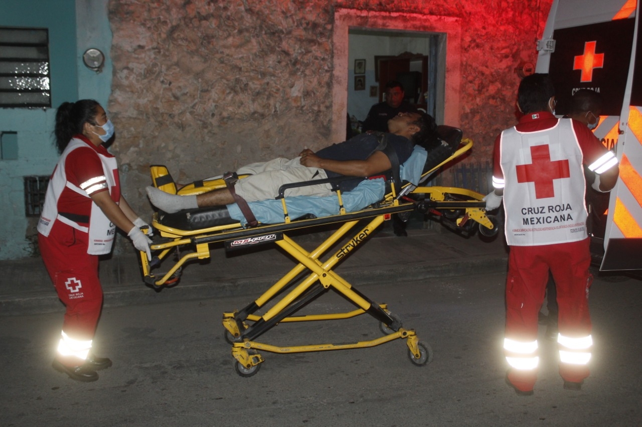 Ebrio es atropellado por auto que se da a la figa en Tizimín Ebrio es atropellado por auto que se da a la figa en Tizimín