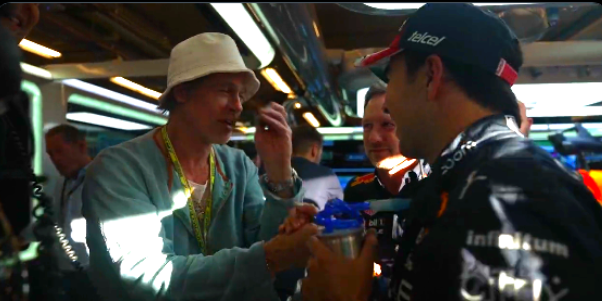 Checo y Pitt en el paddock de Red Bull. Foto: Especial Checo y Pitt en el paddock de Red Bull. Foto: Especial
