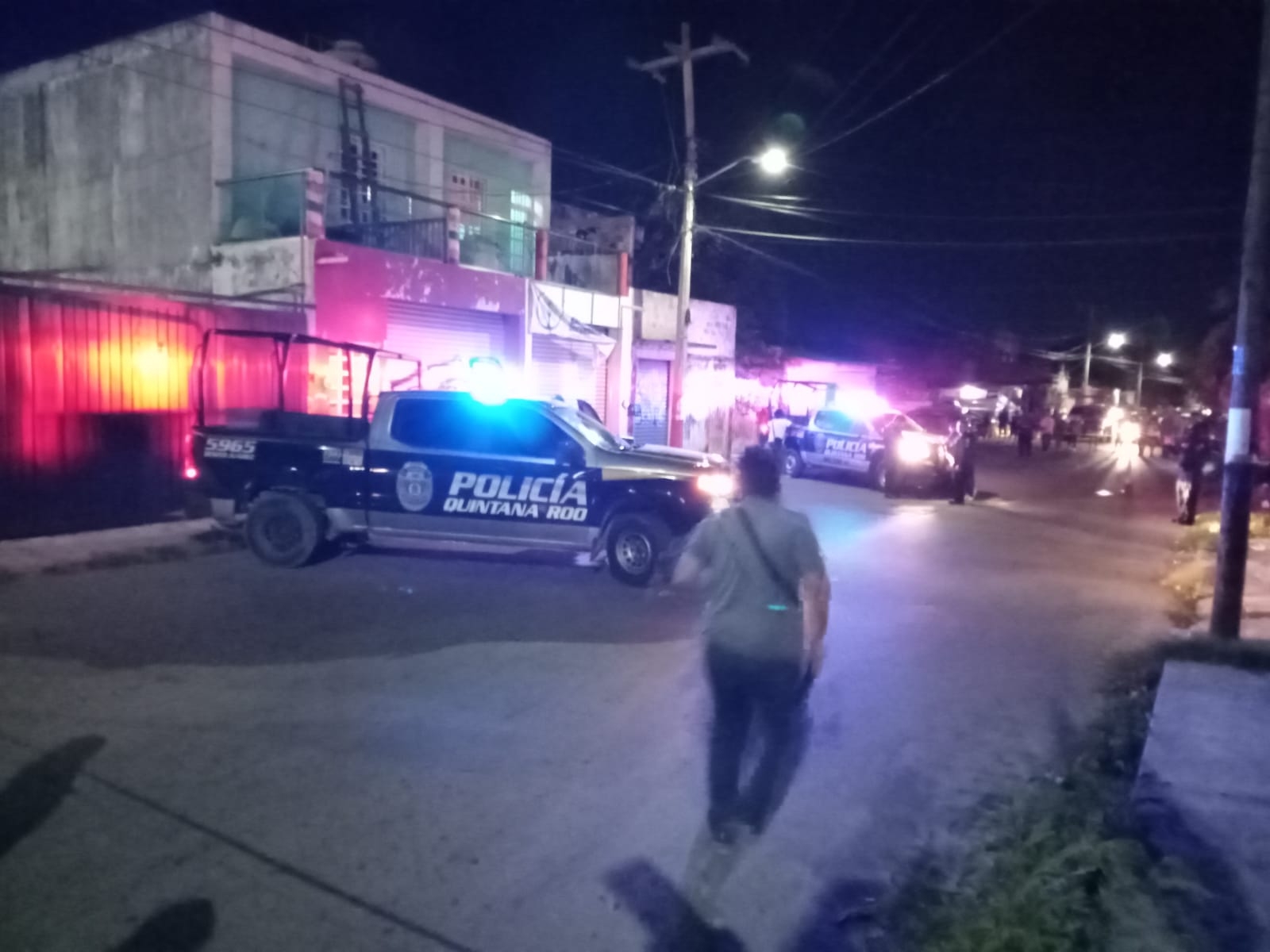 Ejecutan a hombre que caminaba por las calles de Cancún Ejecutan a hombre que caminaba por las calles de Cancún
