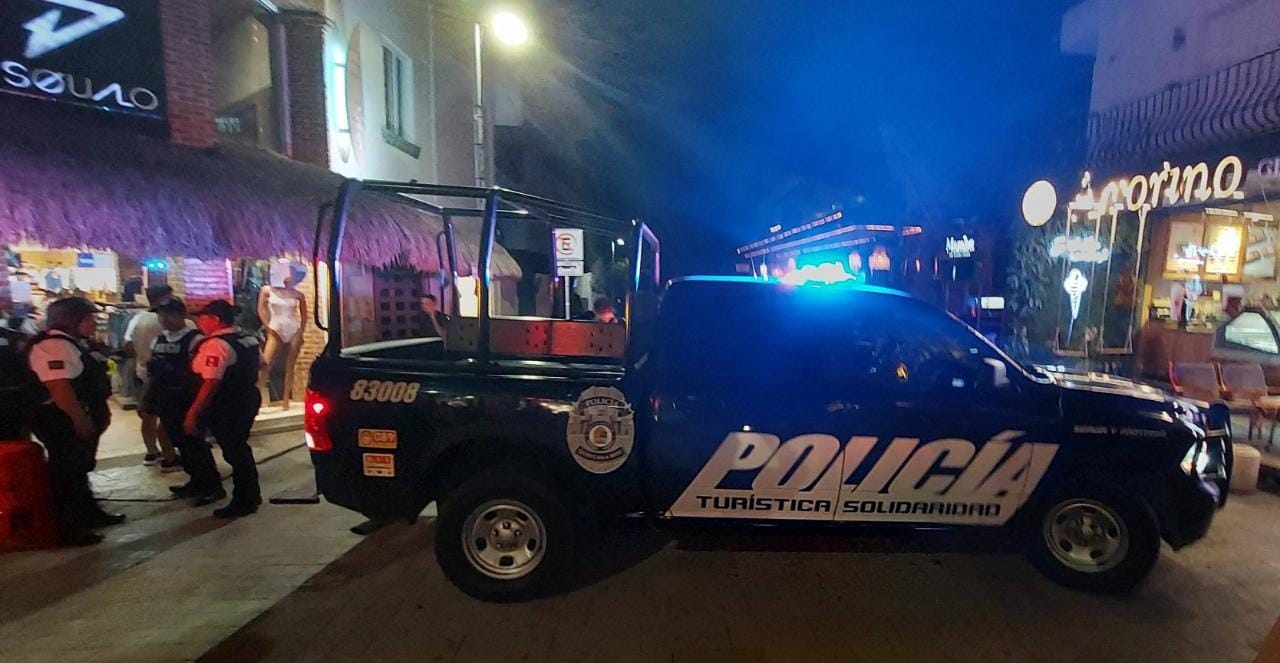 Elementos policiacos acordonaron la zona y solicitar el apoyo de una ambulancia