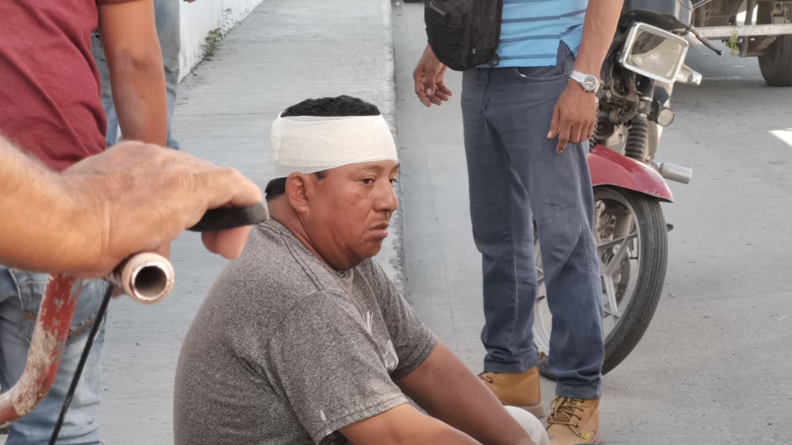 El hombre de 49 años fue auxiliado por paramédicos de la Cruz Roja