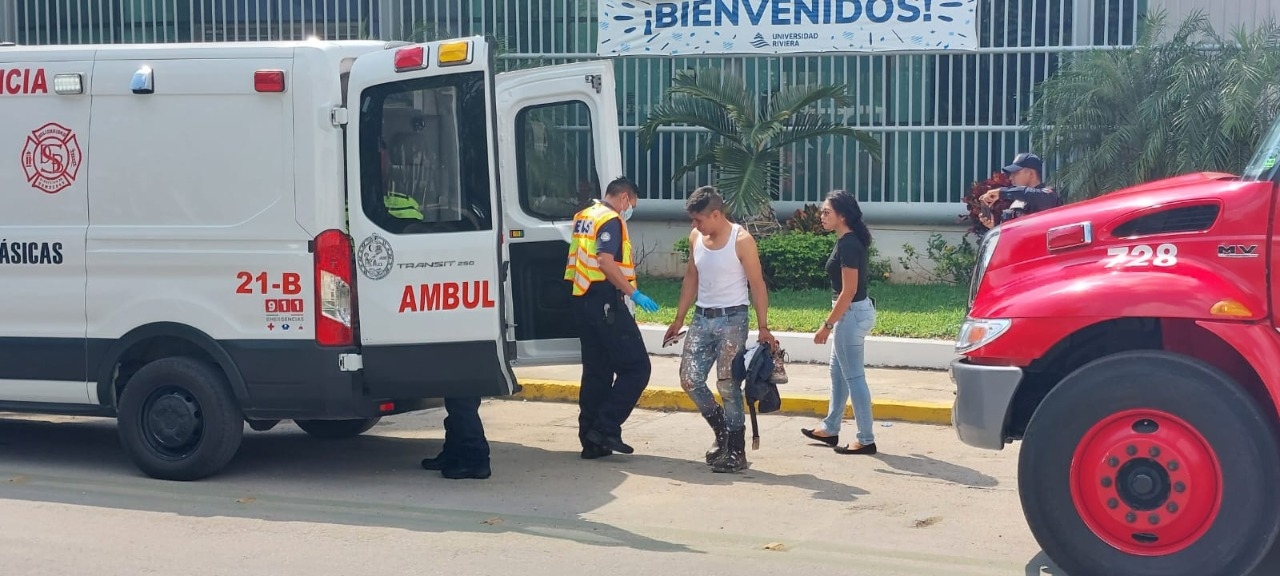 Uno de ellos pudo caminar, pero el otro iba más grave